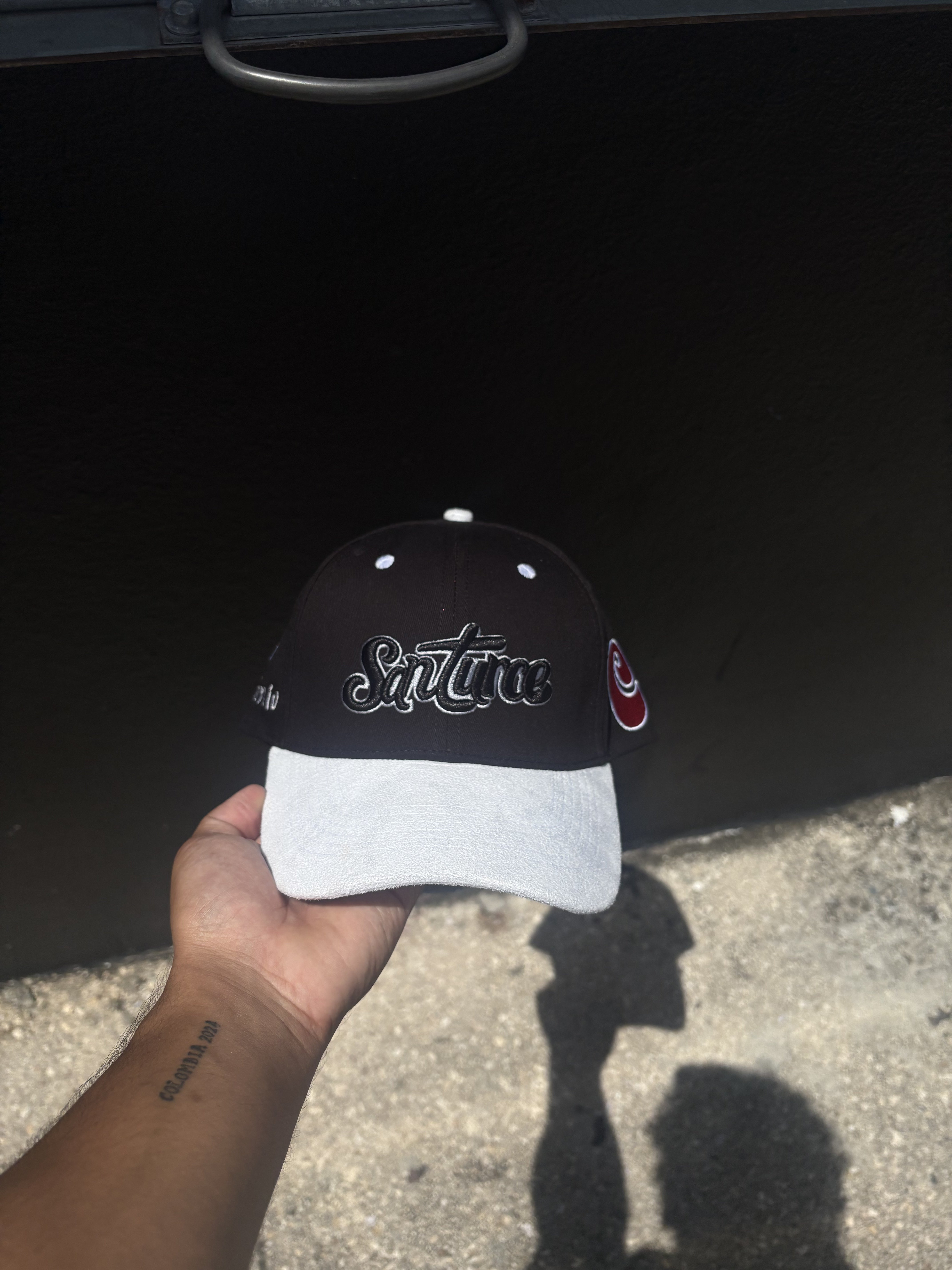 GORRA “SANTURCE ES CULTURA” 🦀